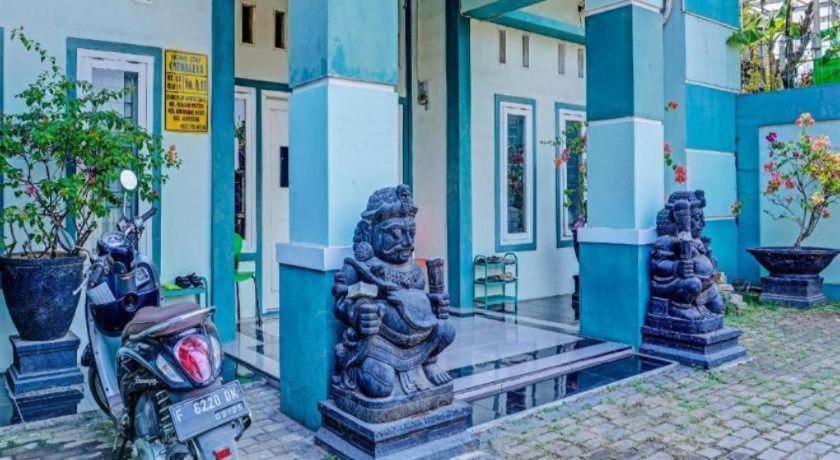Oyo 91731 Home Stay Elis Cateliya Syariah Karawang Zewnętrze zdjęcie