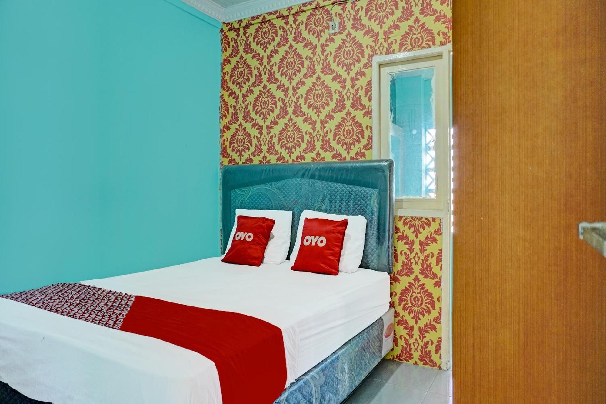 Oyo 91731 Home Stay Elis Cateliya Syariah Karawang Zewnętrze zdjęcie